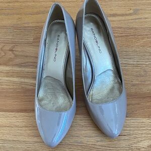 Bandolino Women's Taupe Heels